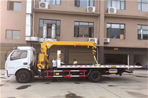 独山附近汽车轮胎更换